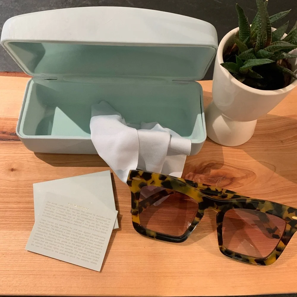 KAREN WALKER | Banks Tortoiseshell Sunglasses and Case - Picture 8 of 12